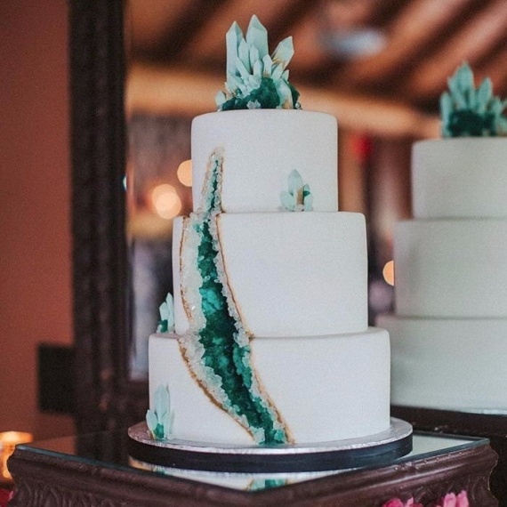 Флудилка: Новый тренд среди свадебных тортов: торты-минералы