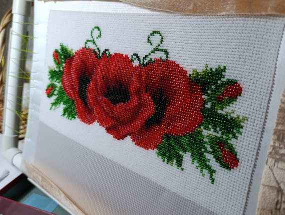 Скорая бисерная помощь: В какое изделие пристроить вышивку?