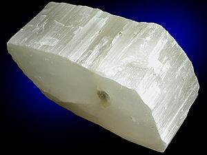 Камни и материалы: Редкие минералы. Улексит.