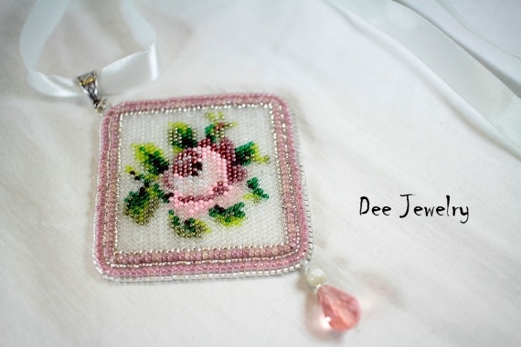 Альбом пользователя yarina: кулон Нежная роза