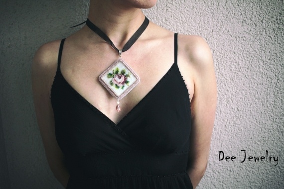 Альбом пользователя yarina: кулон Нежная роза