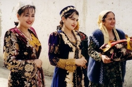 Флешмобы: Главное, что бы костюмчик сидел. Узбекистан.