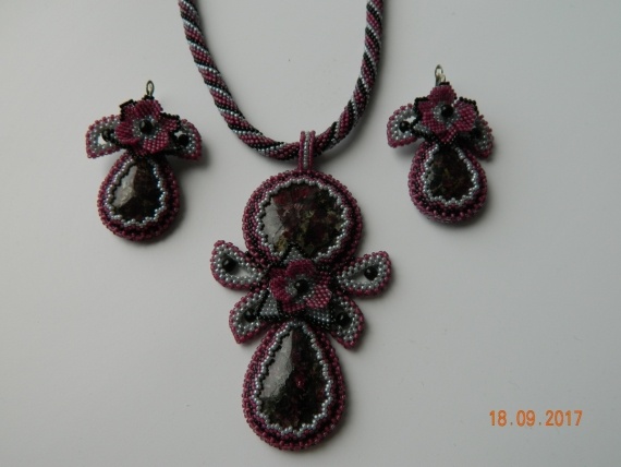 Альбом пользователя снг: Слезы красной Луны.