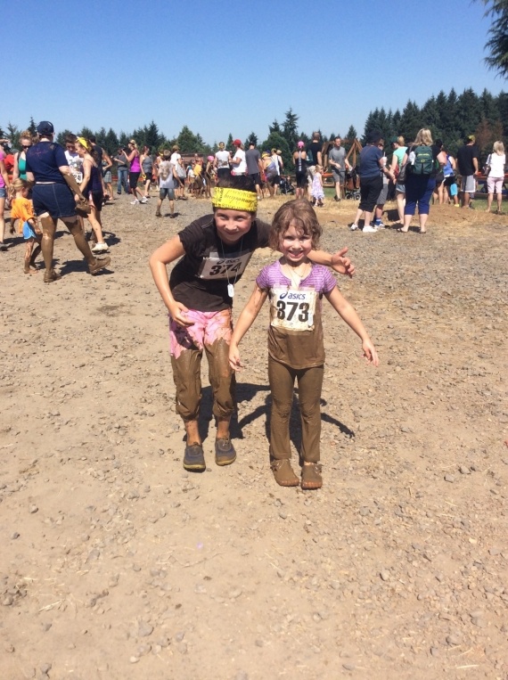 О жизни: Kids obstacle mud run !