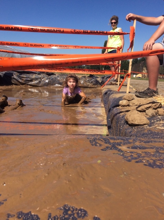 О жизни: Kids obstacle mud run !
