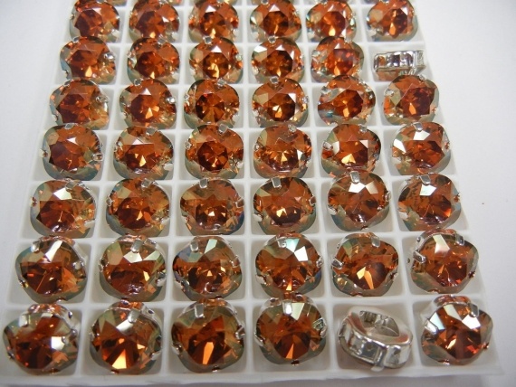 квадрат 10mm crystal copper 9 шт по 50 р.