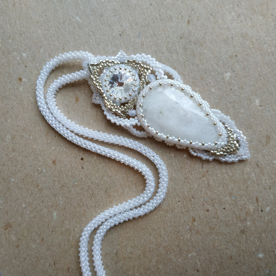 Альбом пользователя ЗеленыйЛизард: В чистом поле-2, кулон и парные брошки на воротник.