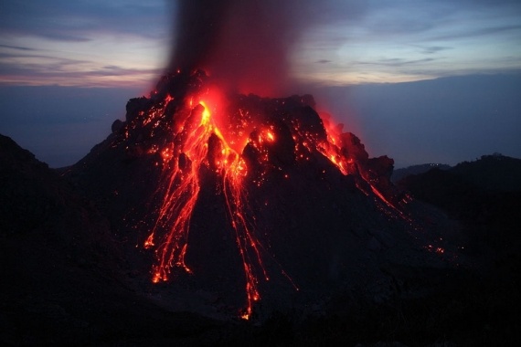 Мир вокруг нас - природа 2016: Кулон Пробуждение вулкана