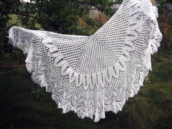 НЕбисерная лавка чудес: Шаль Грета.