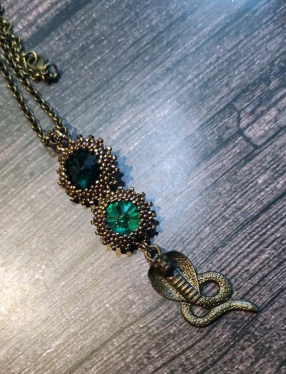 Альбом пользователя Мурлыкающая_Пантера: Кулон Нагайна