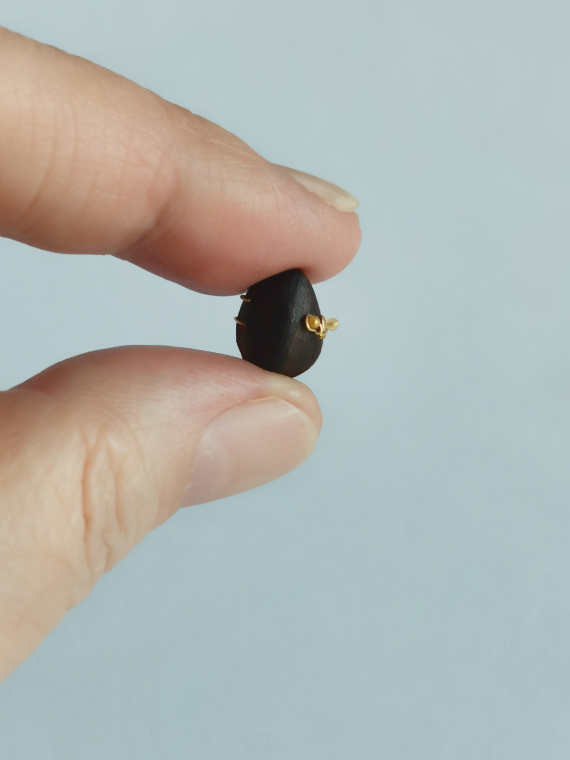 НЕбисерная лавка чудес: Ангелочек в скорлупе кедрового орешка