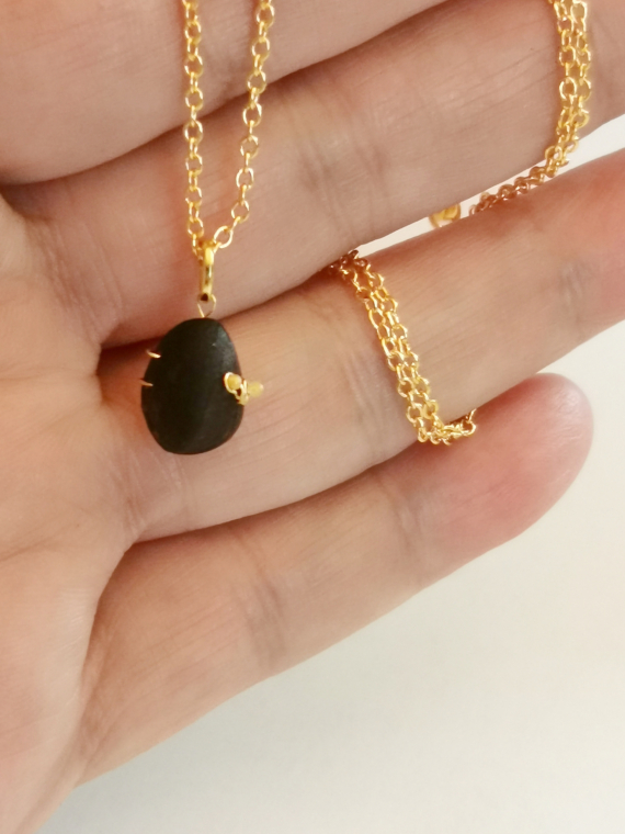 НЕбисерная лавка чудес: Подвеска из кедрового орешка. Окончание.