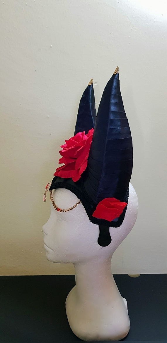 НЕбисерная лавка чудес: Корона для касплея.