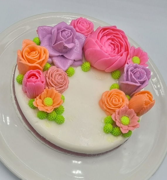 Кухня: Желейный тортик, с цветами.