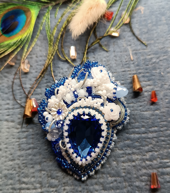 Альбом пользователя oksi810: Брошь .....