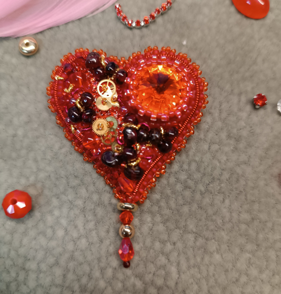 Альбом пользователя oksi810: Брошь Сердечко