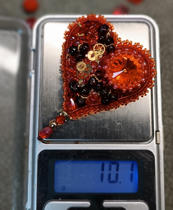 Альбом пользователя oksi810: Брошь Сердечко