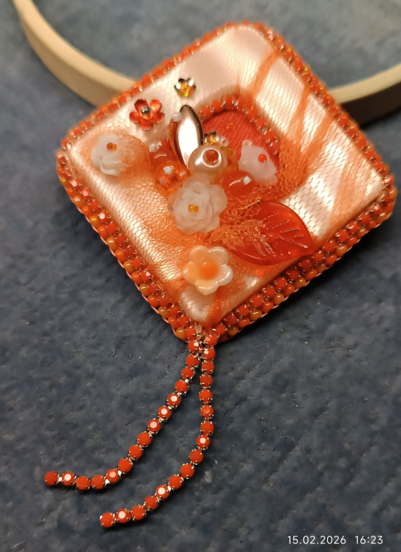 Альбом пользователя oksi810: Брошь....