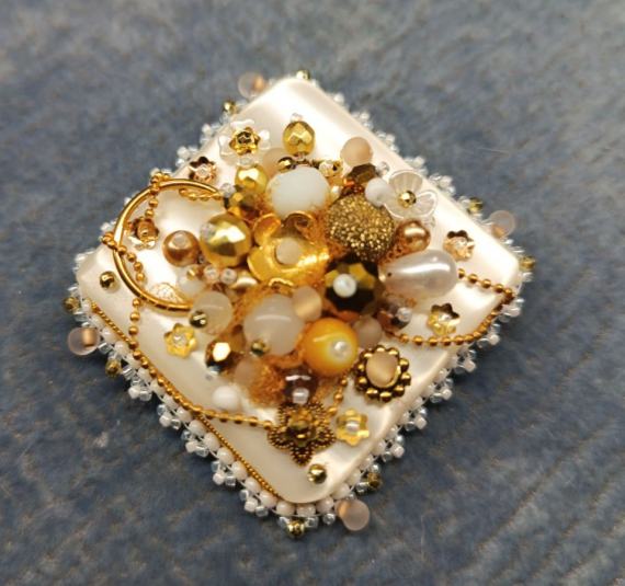 Альбом пользователя oksi810: Брошь......