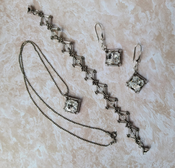 Альбом пользователя Stavka0761: Комплект из свариков и стекляруса Льдинки