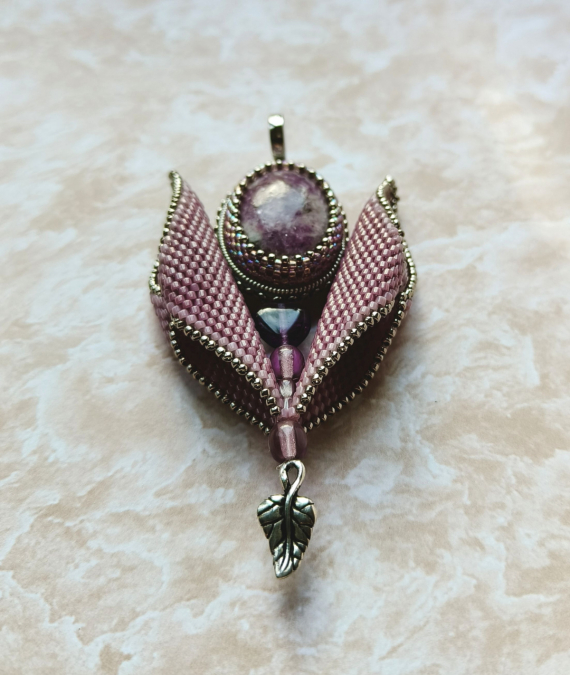 Альбом пользователя Stavka0761: Кулон с лепидолитом