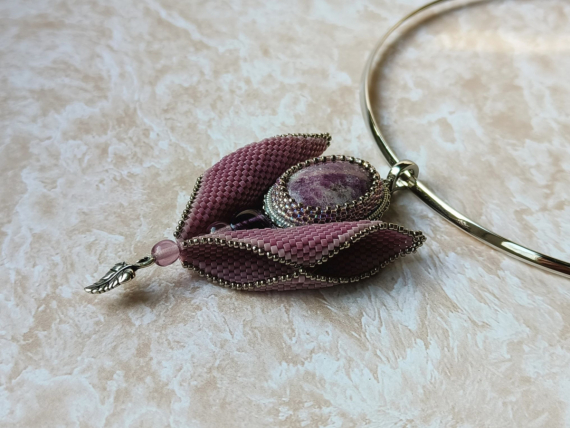 Альбом пользователя Stavka0761: Кулон с лепидолитом