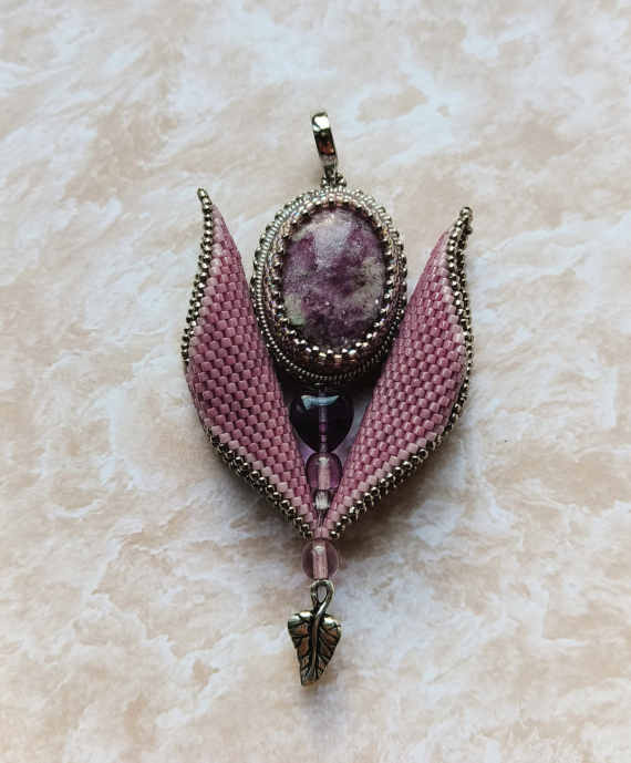 Альбом пользователя Stavka0761: Кулон с лепидолитом