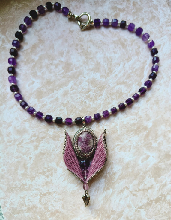 Альбом пользователя Stavka0761: Кулон с лепидолитом