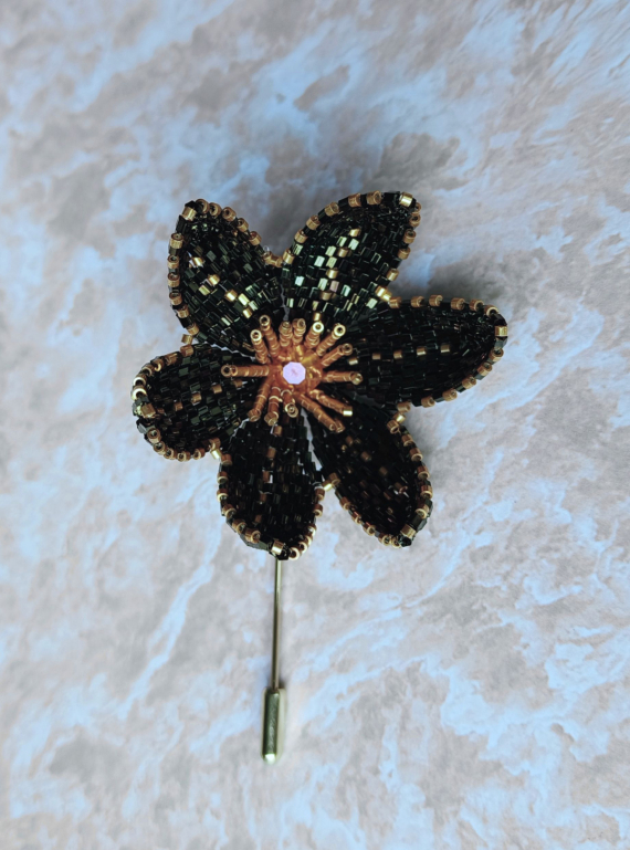 Альбом пользователя Stavka0761: Брошь неопознанный цветок