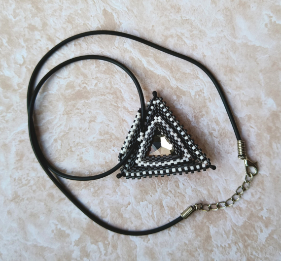 Альбом пользователя Stavka0761: Кулон треугольник из китайской делики