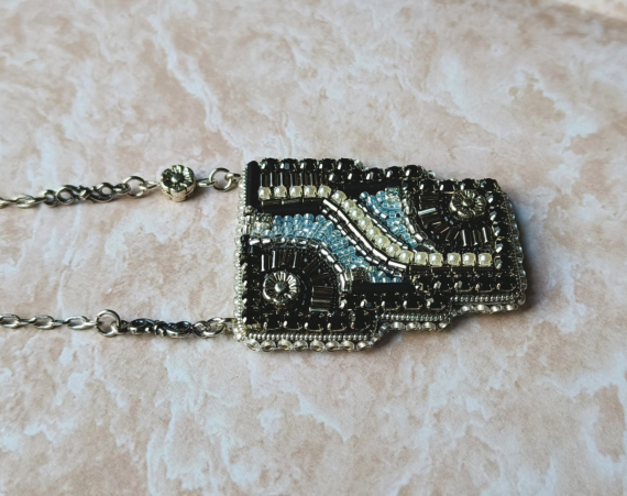 Альбом пользователя Stavka0761: Небольшой вышитый кулон