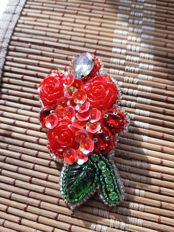 Альбом пользователя HULIGANKA: Брошь Red flowers