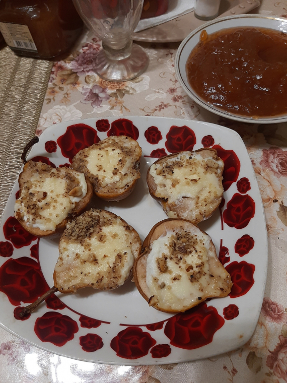 Кухня: груши с сыром