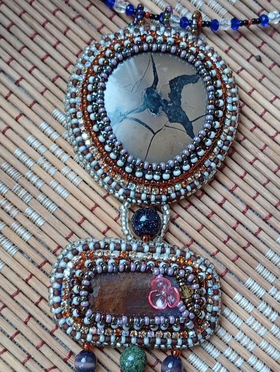 Альбом пользователя HULIGANKA: Серия Литература Кулон Масахиро(Б Акунин Просто Маса)