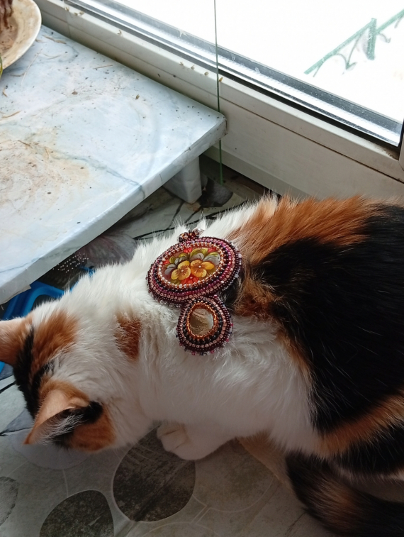 Альбом пользователя HULIGANKA: Кулон Жостовские мотивы и брелочек