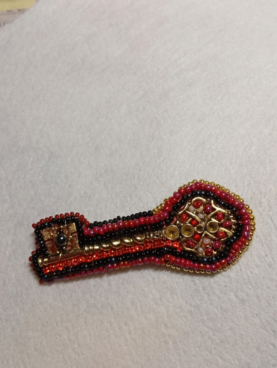 Альбом пользователя HULIGANKA: БрошкаКлючик от Тортиллы и многострадальная подушка