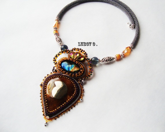 Альбом пользователя Lubov: Колье  Бесконечность.