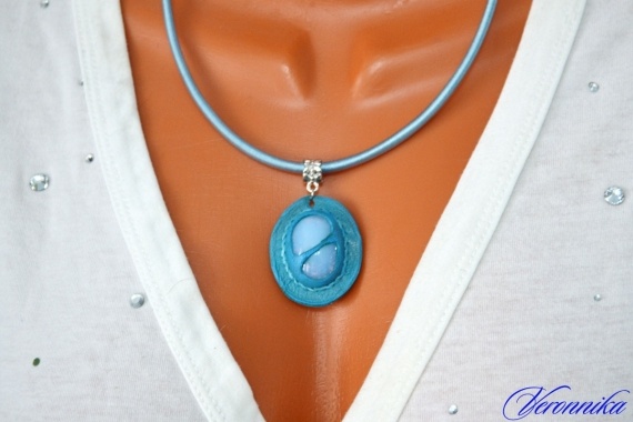 НЕбисерная лавка чудес: Кабошоны в коже