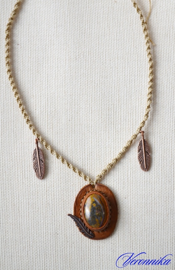 НЕбисерная лавка чудес: Кабошоны в коже