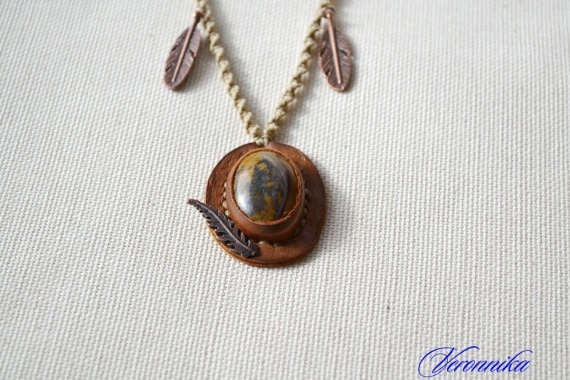 НЕбисерная лавка чудес: Кабошоны в коже