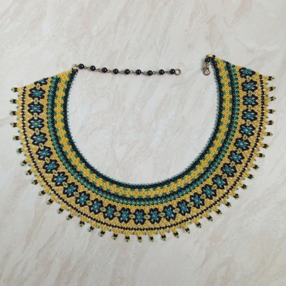 Альбом пользователя mambush: Колье-сетка Вагончики по схеме из инета