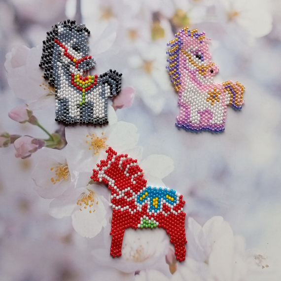 Альбом пользователя mambush: К НГ - лошадки кирпичиком