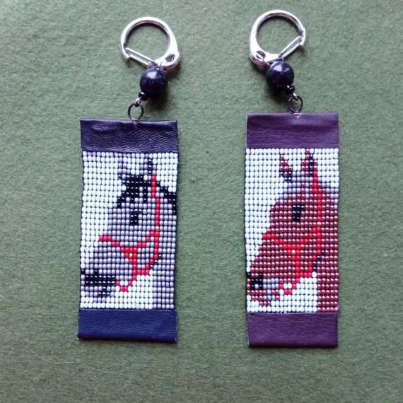 Альбом пользователя mambush: Брелки лошадка и лошадка мезенская к НГ