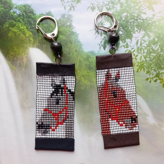 Альбом пользователя mambush: Брелки лошадка и лошадка мезенская к НГ