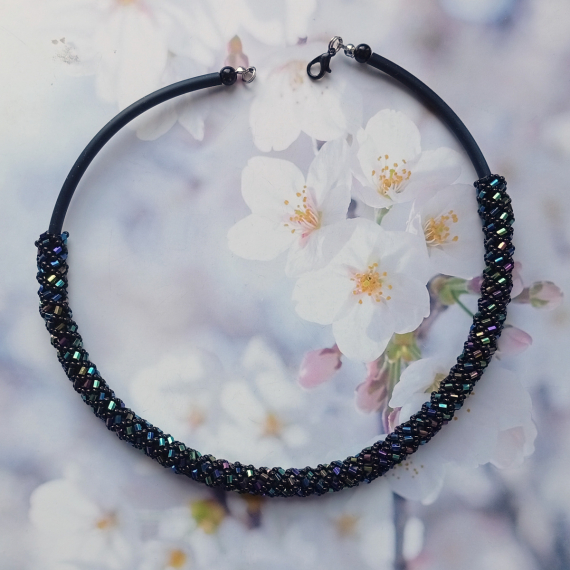 Альбом пользователя mambush: Жгут из рубки с бисером, рабочее название Аврора