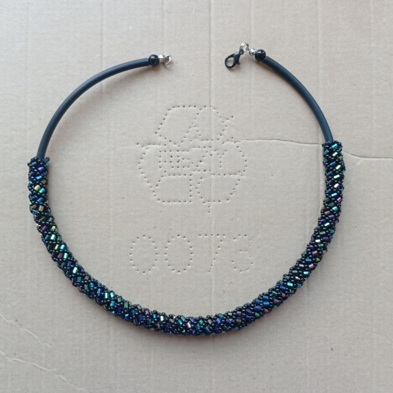 Альбом пользователя mambush: Жгут из рубки с бисером, рабочее название Аврора