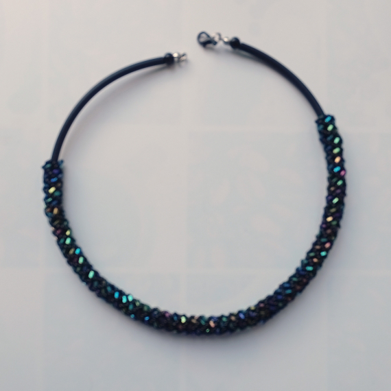 Альбом пользователя mambush: Жгут из рубки с бисером, рабочее название Аврора