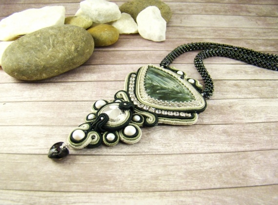 Альбом пользователя Marylee: Кулон Уральские сказы.