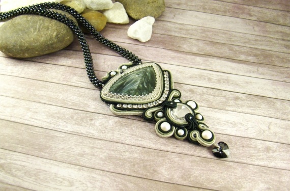 Альбом пользователя Marylee: Кулон Уральские сказы.