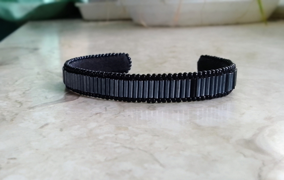 Альбом пользователя katriona: Браслет из стекляруса.